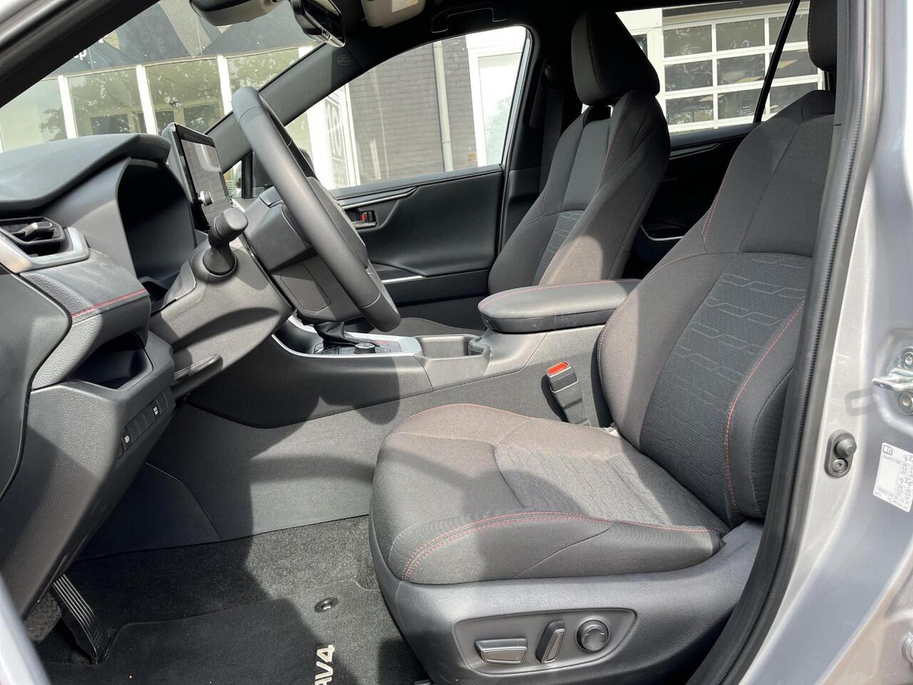 Toyota RAV4 2.5 Plug-in Hybrid AWD Business | Zircon Silver | Trekhaak | Demo