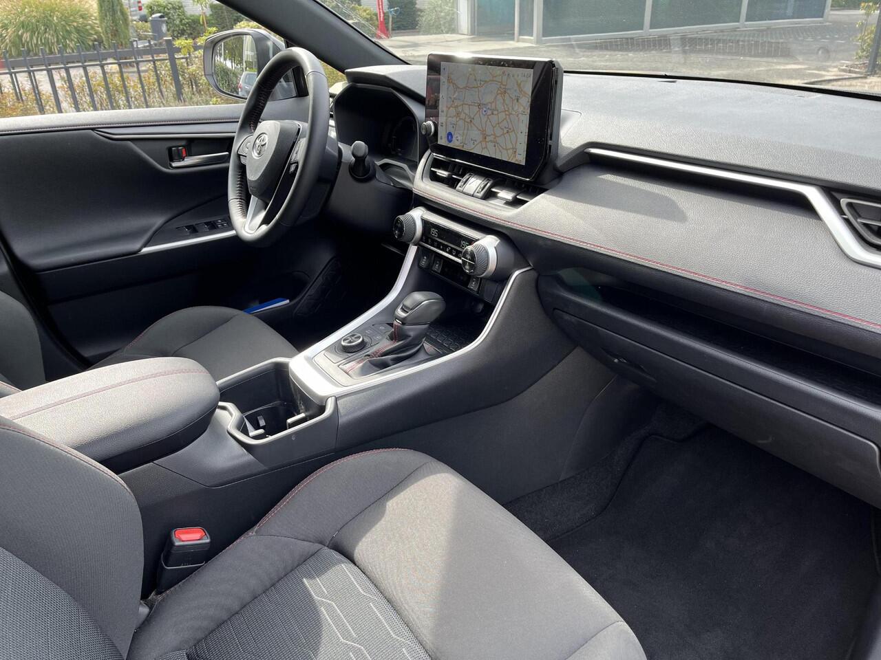 Toyota RAV4 2.5 Plug-in Hybrid AWD Business | Zircon Silver | Trekhaak | Demo