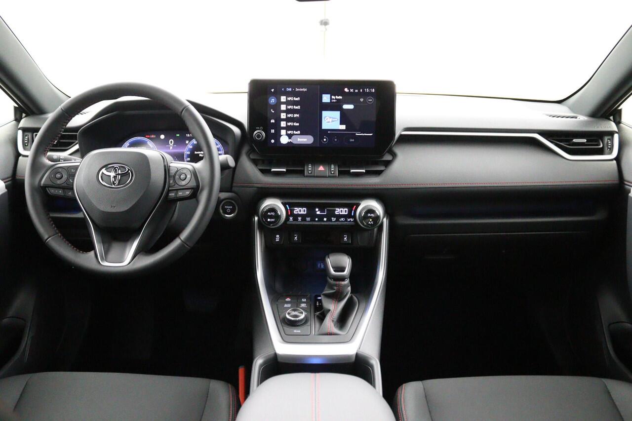 Toyota RAV4 2.5 Plug-in Hybrid AWD Dynamic | Direct Leverbaar | Stoelverwarming | Elektrisch verstelbare Bestuurdersstoel | Parkeersensoren Rondom |