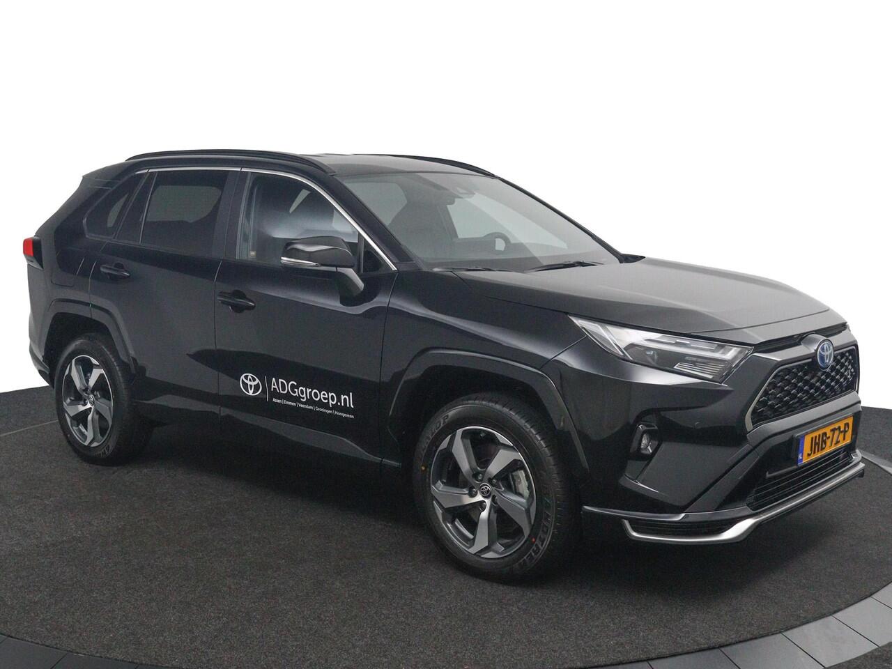 Toyota RAV4 2.5 Plug-in Hybrid AWD Dynamic | Direct Leverbaar | Stoelverwarming | Elektrisch verstelbare Bestuurdersstoel | Parkeersensoren Rondom |