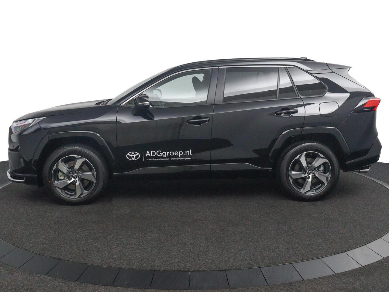 Toyota RAV4 2.5 Plug-in Hybrid AWD Dynamic | Direct Leverbaar | Stoelverwarming | Elektrisch verstelbare Bestuurdersstoel | Parkeersensoren Rondom |