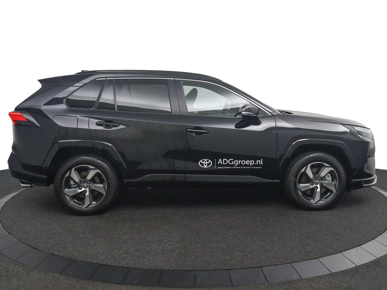 Toyota RAV4 2.5 Plug-in Hybrid AWD Dynamic | Direct Leverbaar | Stoelverwarming | Elektrisch verstelbare Bestuurdersstoel | Parkeersensoren Rondom |