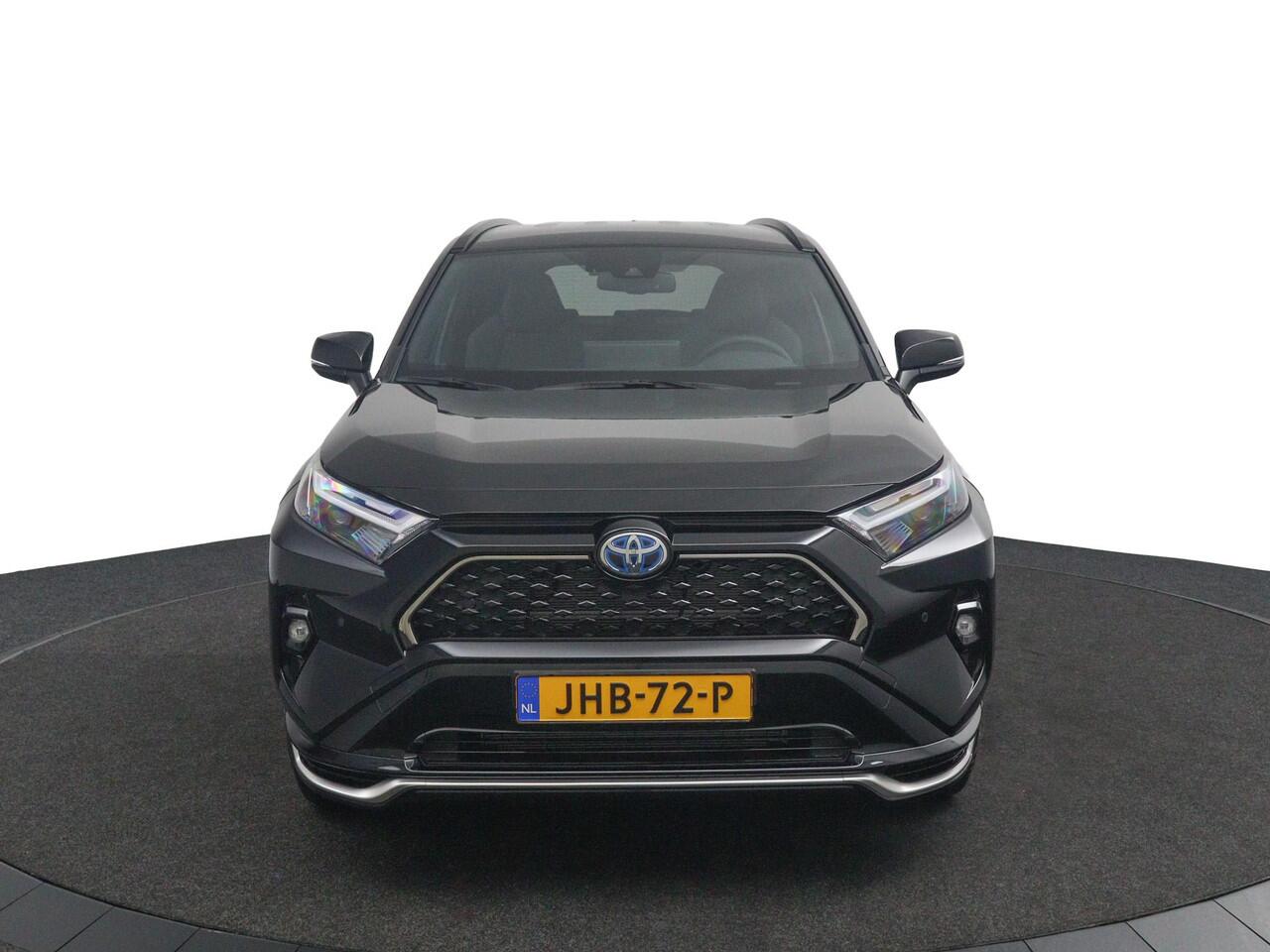 Toyota RAV4 2.5 Plug-in Hybrid AWD Dynamic | Direct Leverbaar | Stoelverwarming | Elektrisch verstelbare Bestuurdersstoel | Parkeersensoren Rondom |