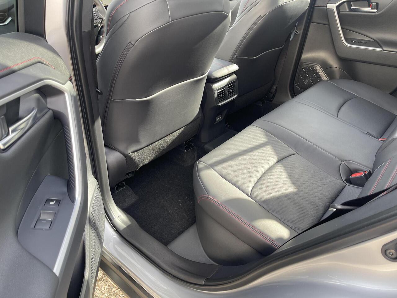 Toyota RAV4 2.5 Plug-in Hybrid AWD Bi-Tone Plus Panorama