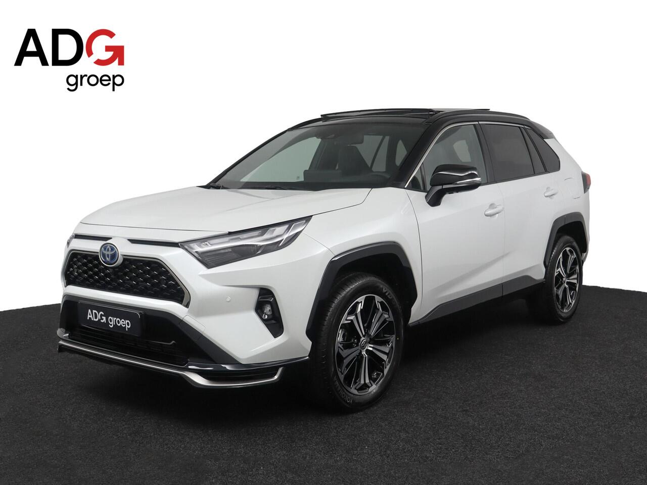 Toyota RAV4 2.5 Plug-in Hybrid AWD Bi-Tone Plus | Nieuwe Auto | Leer | 360Camera | Stoelverwarming | JBL Audio |