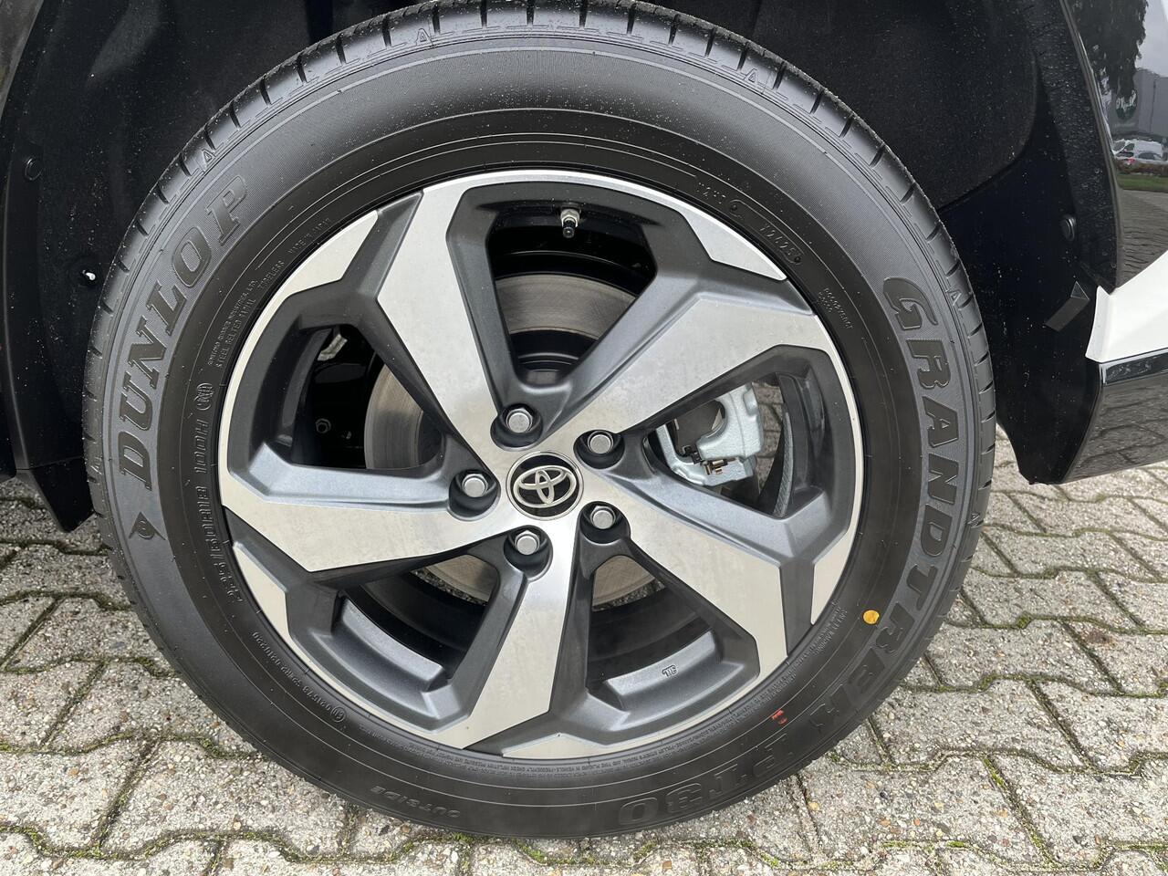 Toyota RAV4 2.5 Plug-in Hybrid AWD Dynamic 306pk NIEUW NIEUW! Nu uit voorraad leverbaar!