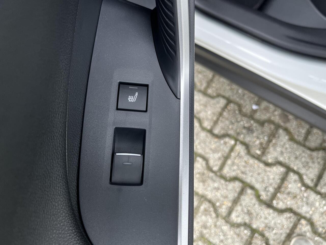 Toyota RAV4 2.5 Plug-in Hybrid AWD Dynamic 306pk NIEUW NIEUW! Nu uit voorraad leverbaar!