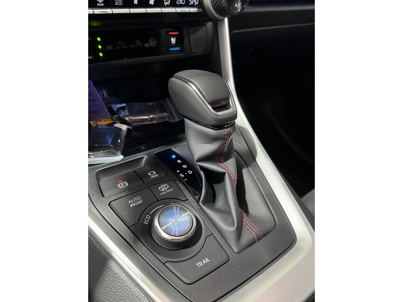 Toyota RAV4 2.5 Plug-in Hybrid AWD Bi-Tone Plus | Uit voorraad leverbaar |