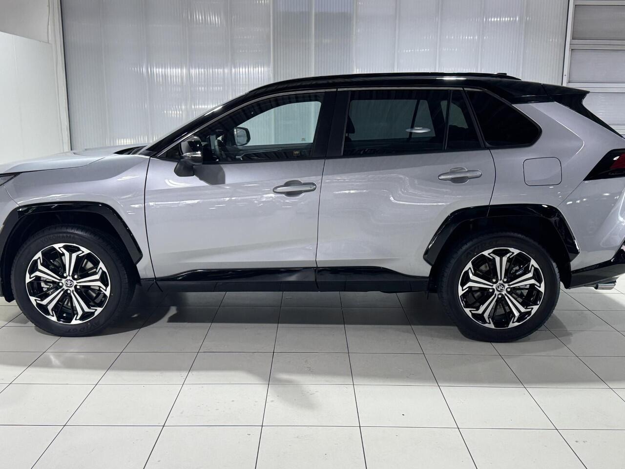 Toyota RAV4 2.5 Plug-in Hybrid AWD Bi-Tone Plus | Uit voorraad leverbaar |