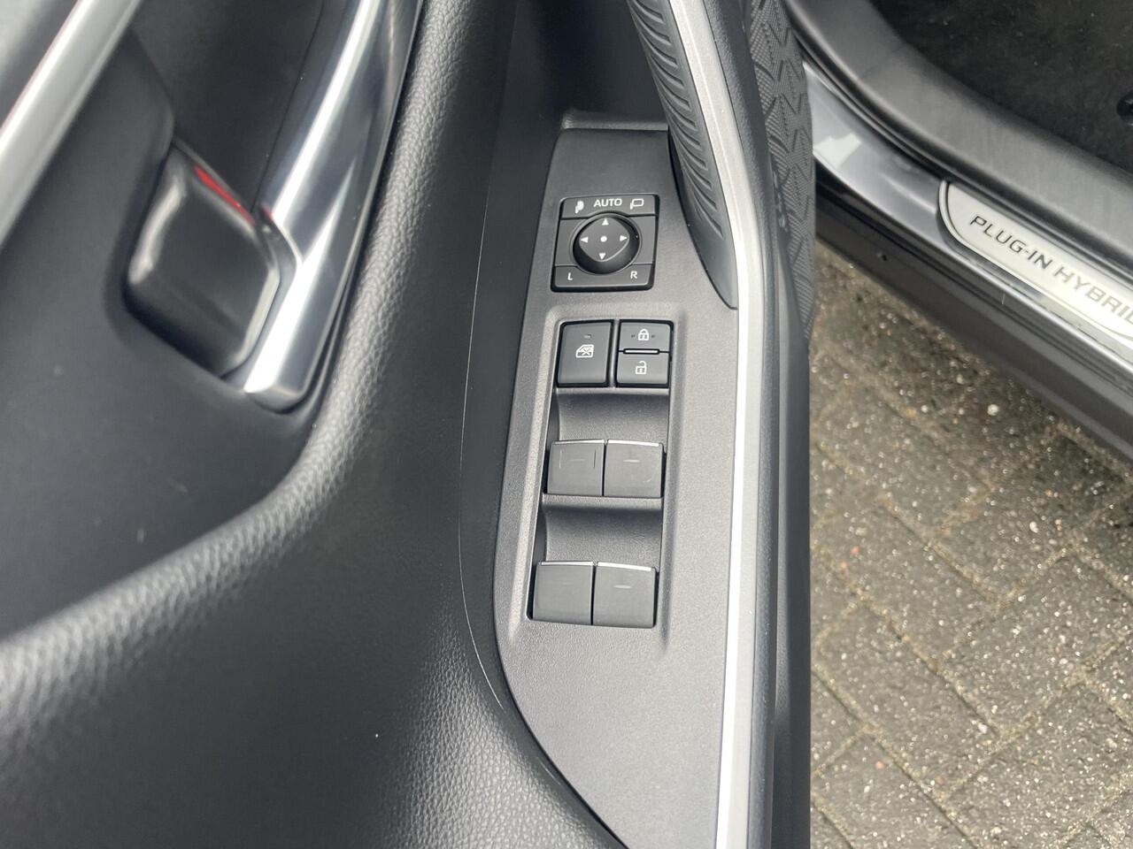 Toyota RAV4 2.5 Plug-in Hybrid AWD Bi-Tone Plus , Alarm Klasse 3, Org NL, Zeer luxe