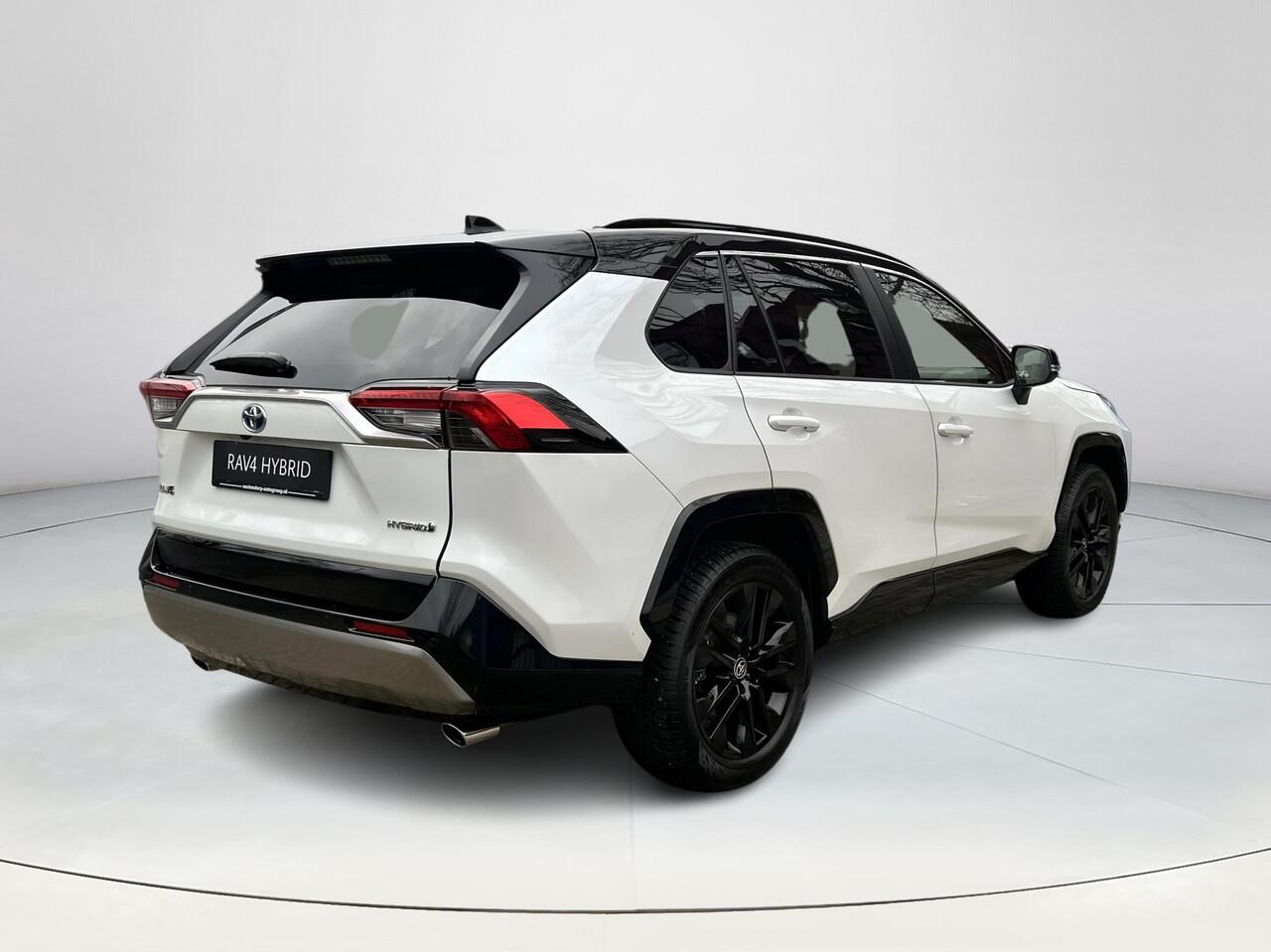Toyota RAV4 2.5 Hybrid AWD Style