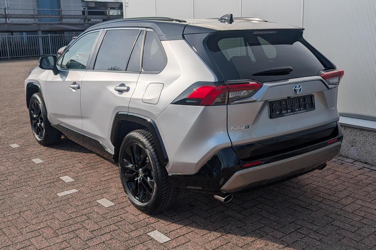 Toyota RAV4 AWD Bi-tone Stoel- & Stuurwielverwarming, Parkeersensoren rondom, Elektr. verstelbare bestuurdersstoel, Navigatie Apple CarPlay/Android Auto, Adaptieve cruise control