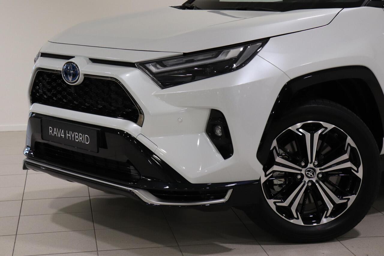Toyota RAV4 2.5 Plug-in Hybrid AWD Bi-Tone Plus, BSM, JBL, 360 Camera, Stoelventilatie en Verwarming!