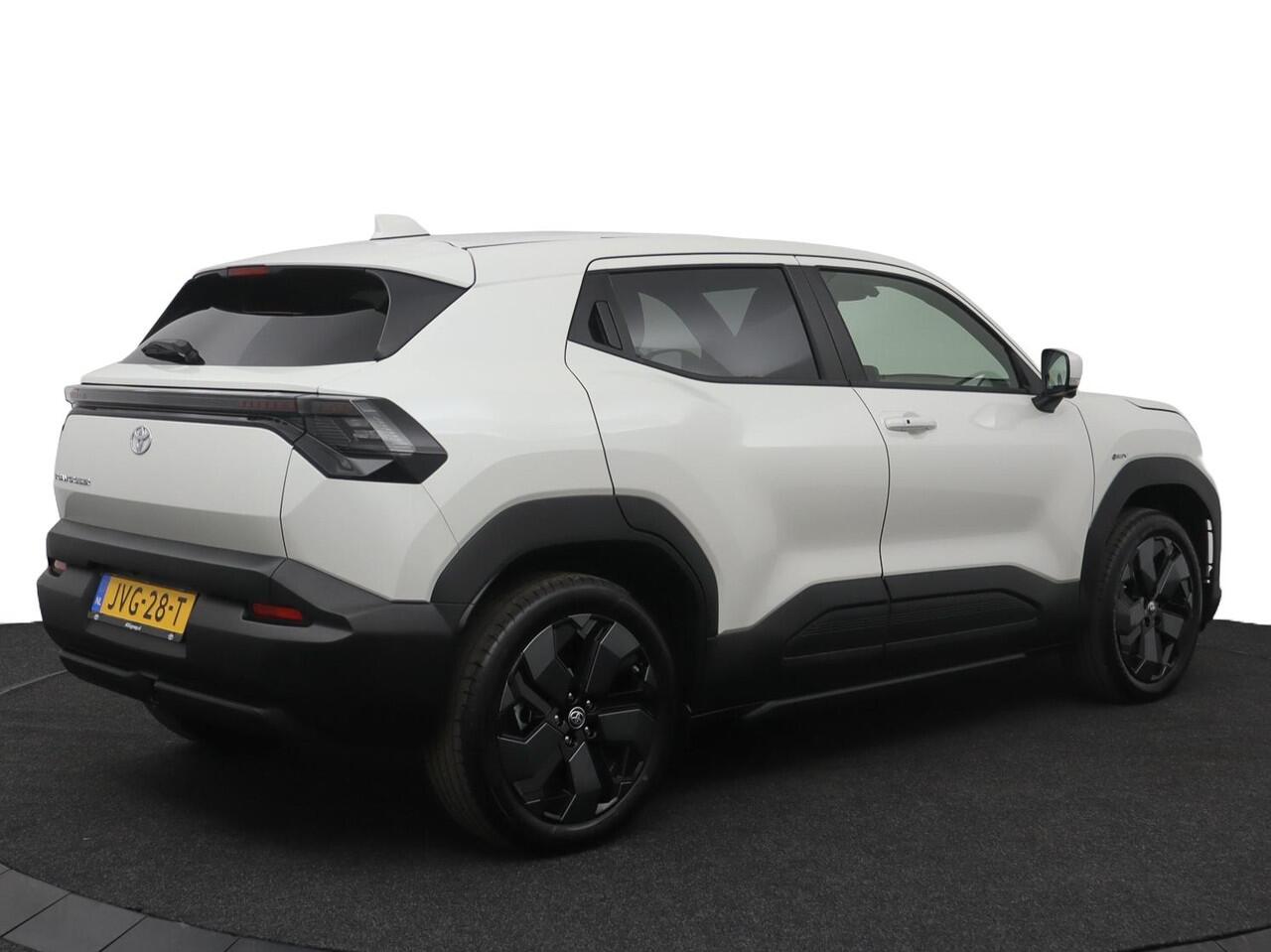 Toyota URBAN CRUISER Executive 61 kWh | Nieuw model! |