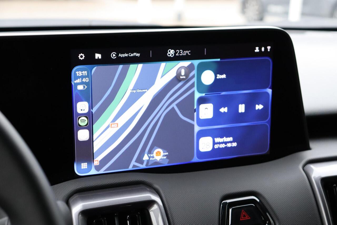 Toyota URBAN CRUISER Dynamic 61,1 kWh, Navi, Apple Carplay, Android Auto, Adaptieve cruise control, Stoel / stuurverwarming.