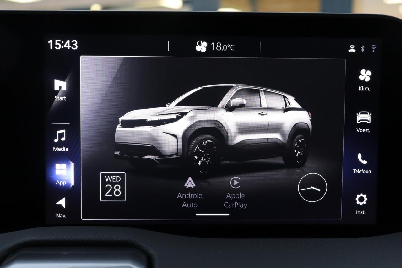 Toyota URBAN CRUISER Dynamic 61 kWh , Nieuw en direct leverbaar met ¤1.500 demovoordeel