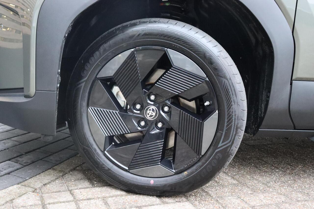 Toyota URBAN CRUISER Dynamic 61 kWh , Nieuw en direct leverbaar met ¤1.500 demovoordeel