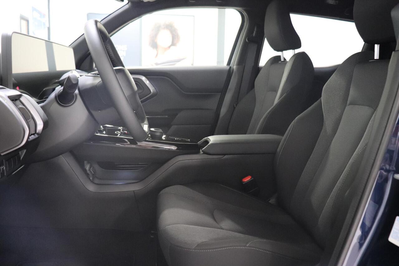 Toyota URBAN CRUISER Dynamic 61 kWh, Stuur & Stoel verwarming, Apple Carply & Android Auto, 67kW DC, Camera!