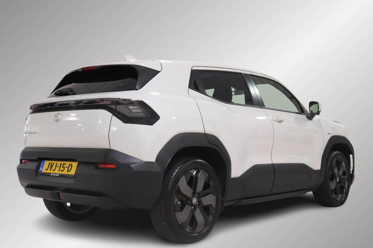 Toyota URBAN CRUISER Executive 61 kWh, JBL, BSM, 360 Camera, Leder, Apple Carplay / Android Auto, Pano met ¤1.500 demovoordeel