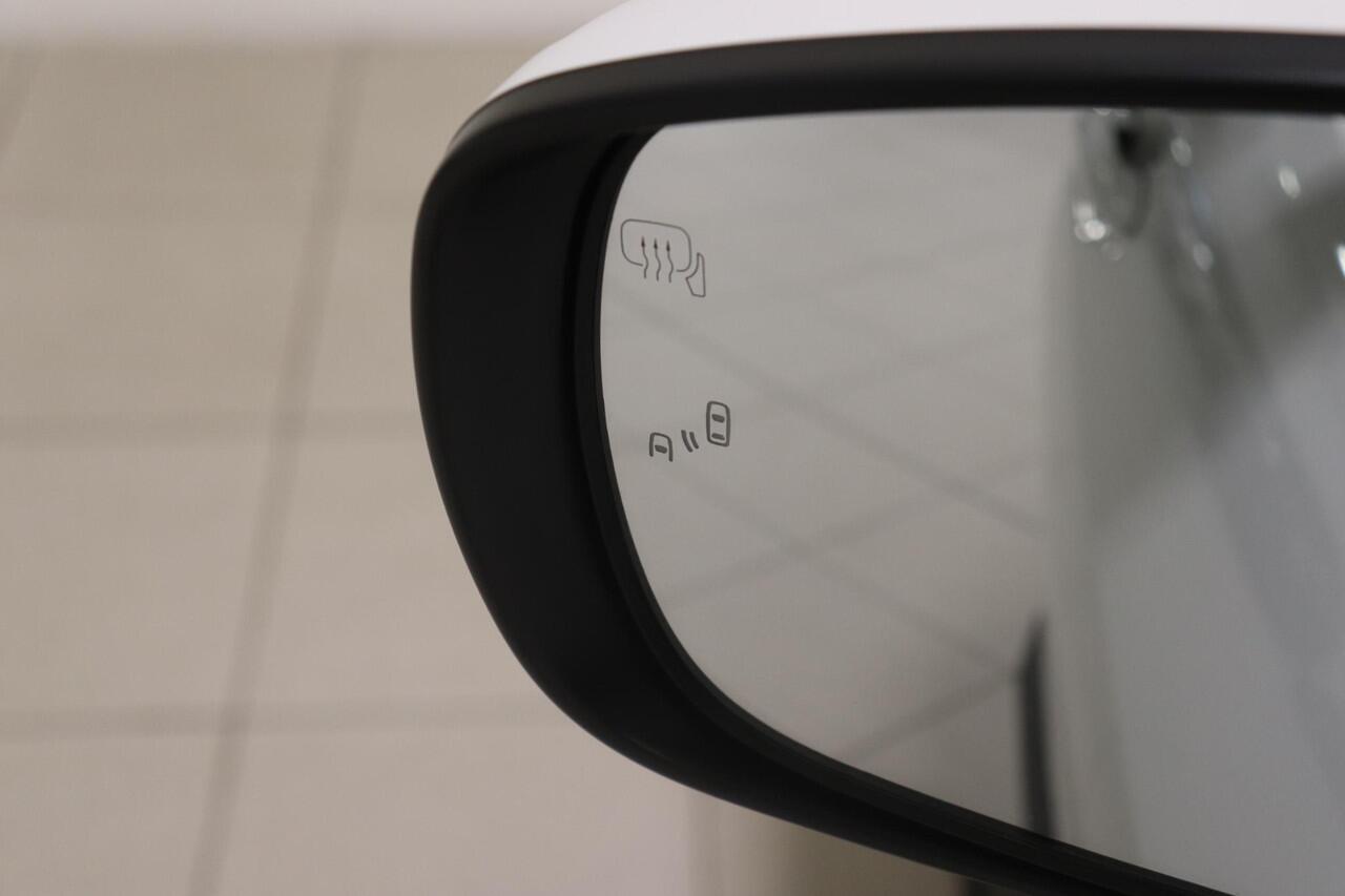 Toyota URBAN CRUISER Executive 61 kWh, JBL, BSM, 360 Camera, Leder, Apple Carplay / Android Auto, Pano met ¤1.500 demovoordeel