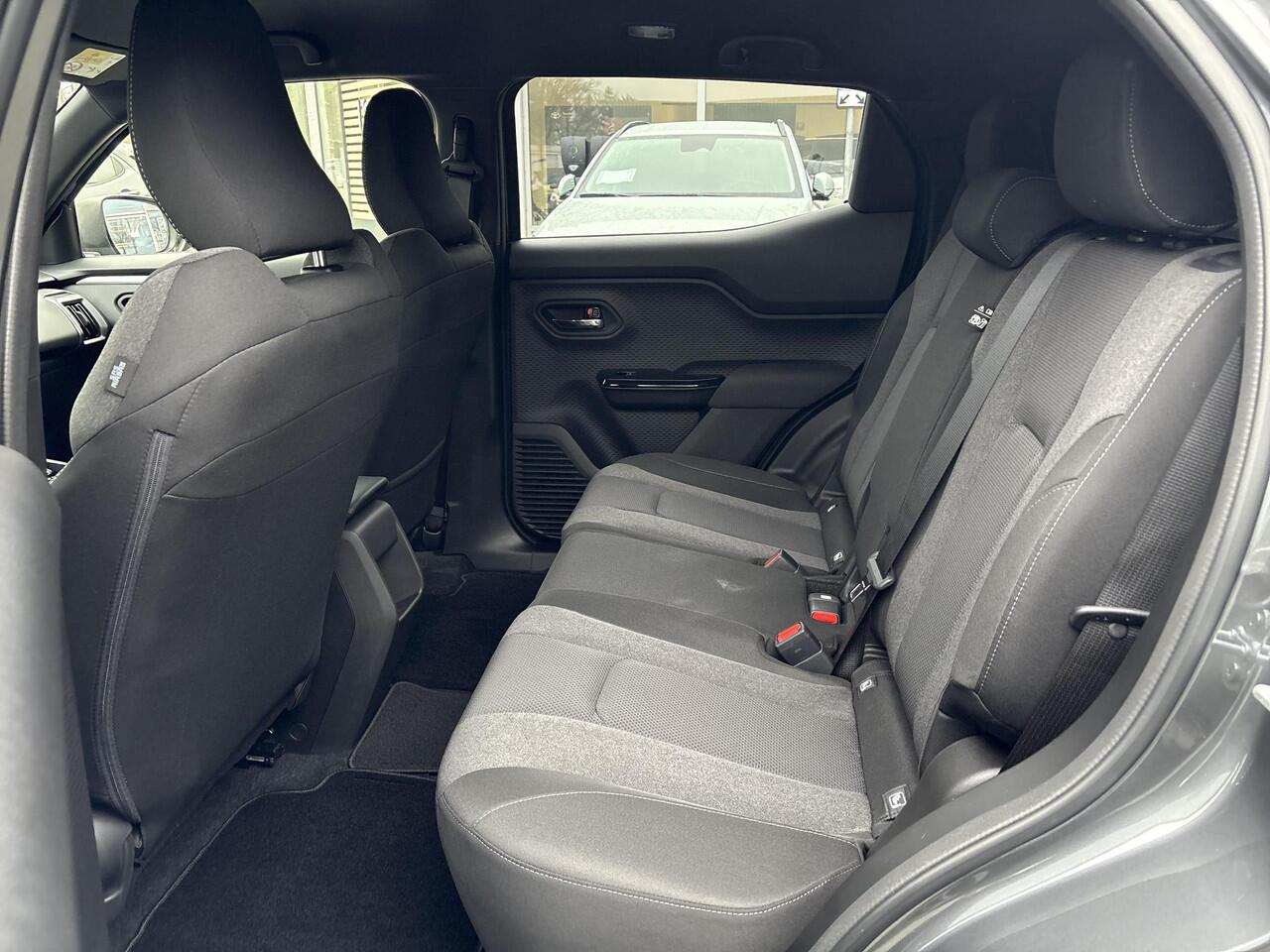 Toyota URBAN CRUISER Dynamic 61 kWh **NIEUWE AUTO/ ELEKTRISCH/ DIRECT LEVERBAAR**