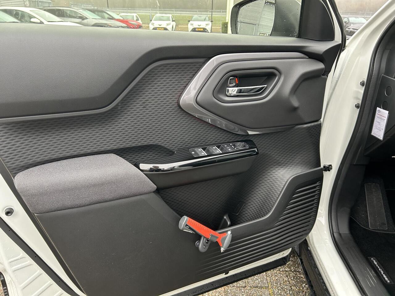 Toyota URBAN CRUISER Executive 61 kWh