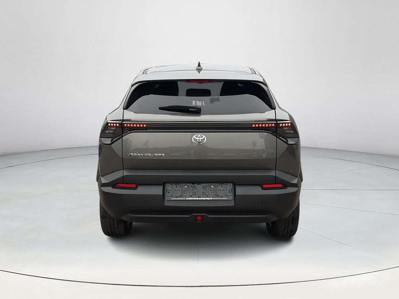 Toyota URBAN CRUISER Dynamic 61 kWh