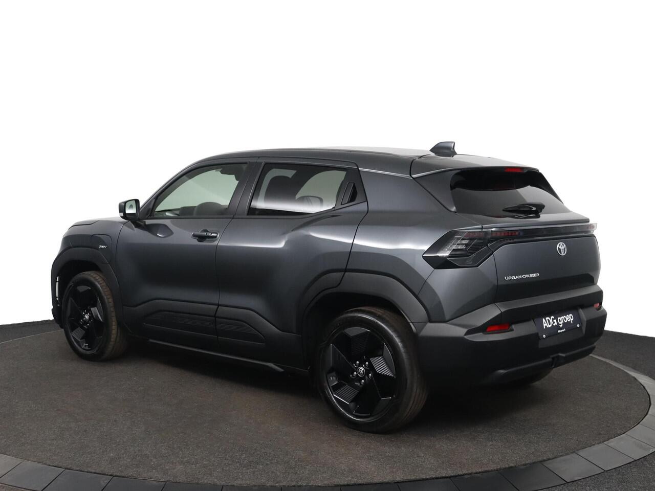 Toyota URBAN CRUISER Dynamic 61 kWh | Keyless Entry | Stuurwielverwarming | Navigatie | Apple Carplay | Android Auto