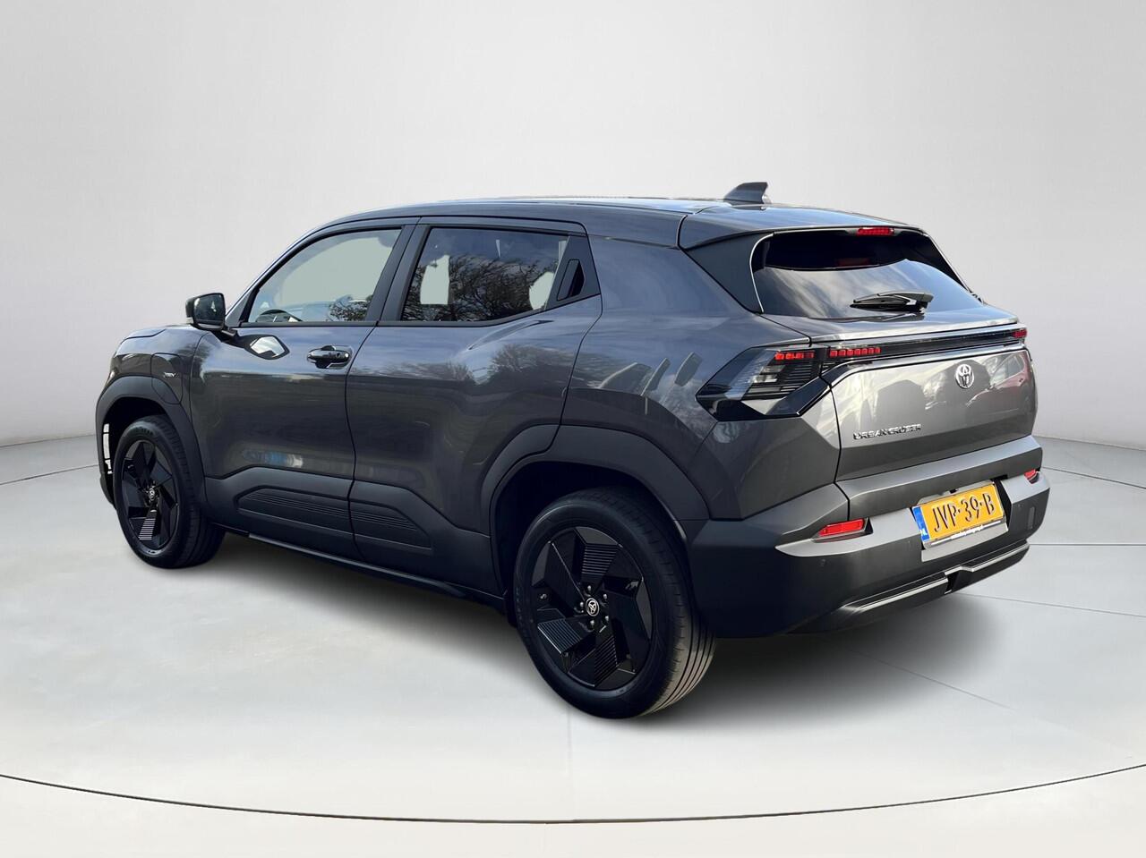 Toyota URBAN CRUISER Dynamic 61 kWh | Navigatie | Apple CarPlay/Android auto | Achteruitrijcamera