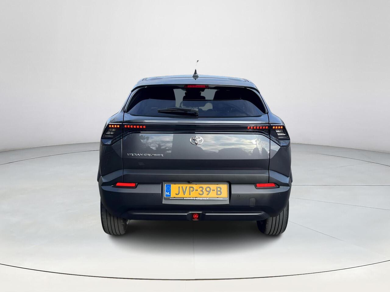 Toyota URBAN CRUISER Dynamic 61 kWh | Navigatie | Apple CarPlay/Android auto | Achteruitrijcamera