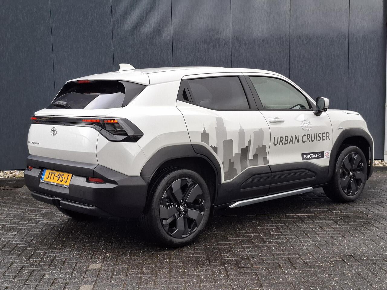 Toyota URBAN CRUISER Executive 61 kWh | JBL Premium Sound | Panoramadak | 360 camera | Adaptive High Beam |