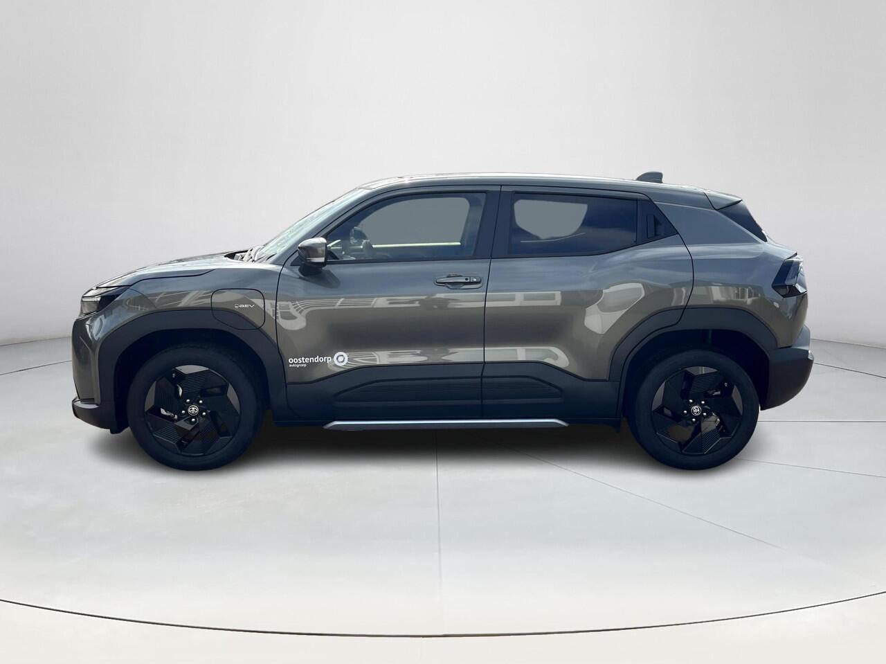 Toyota URBAN CRUISER Dynamic 61 kWh | Land Breeze Green | Demo