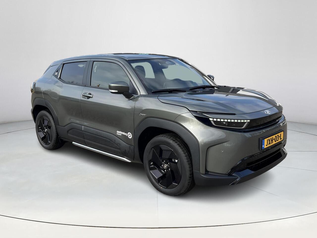 Toyota URBAN CRUISER Dynamic 61 kWh | Land Breeze Green | Demo