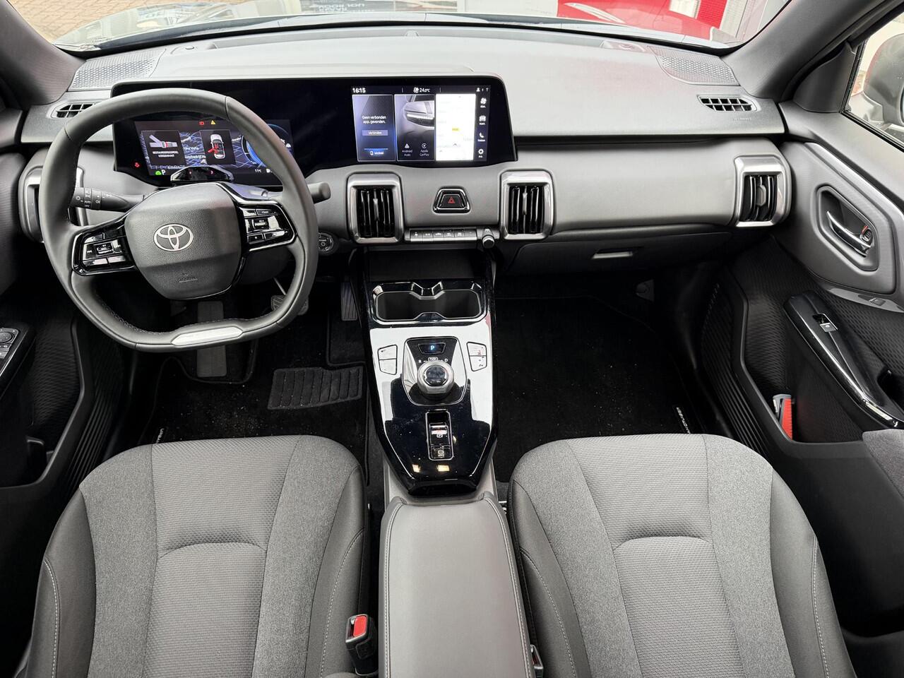 Toyota URBAN CRUISER Dynamic 61 kWh