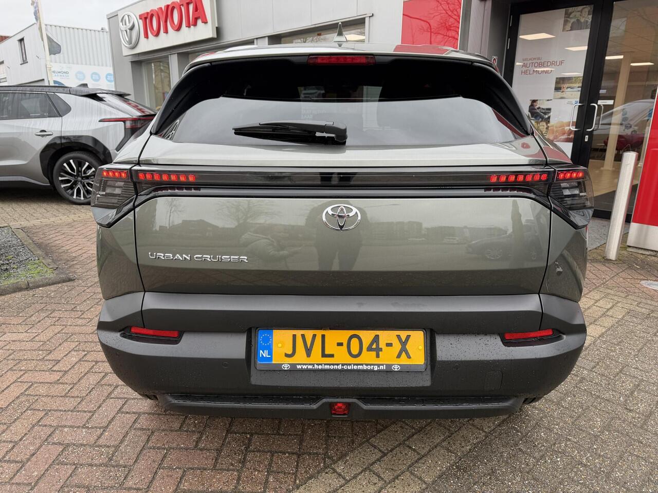 Toyota URBAN CRUISER Dynamic 61 kWh