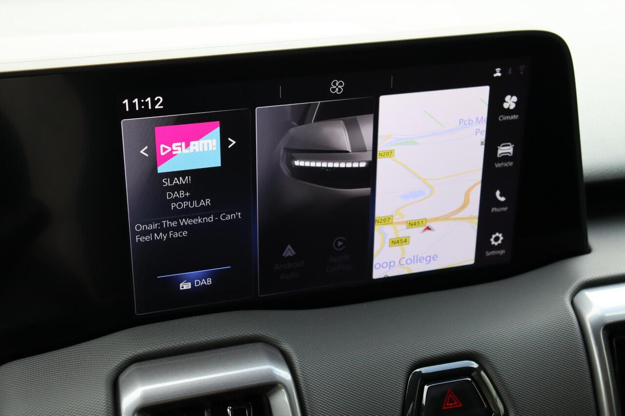 Toyota URBAN CRUISER Executive 61 kWh, JBL, 360 Camera, Adaptieve cruise control, Apple Carplay / Android Auto.