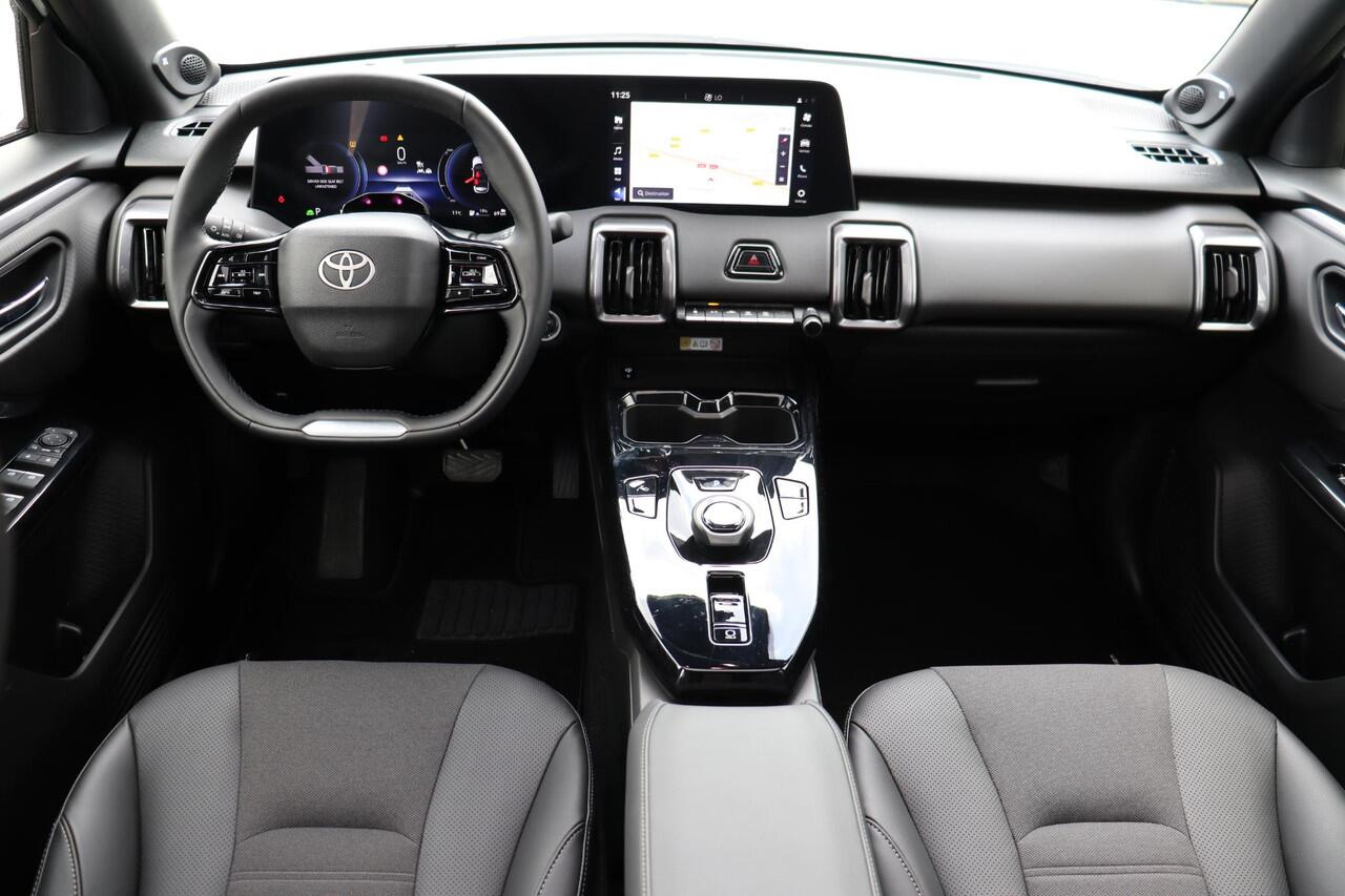 Toyota URBAN CRUISER Executive 61 kWh, JBL, 360 Camera, Adaptieve cruise control, Apple Carplay / Android Auto.