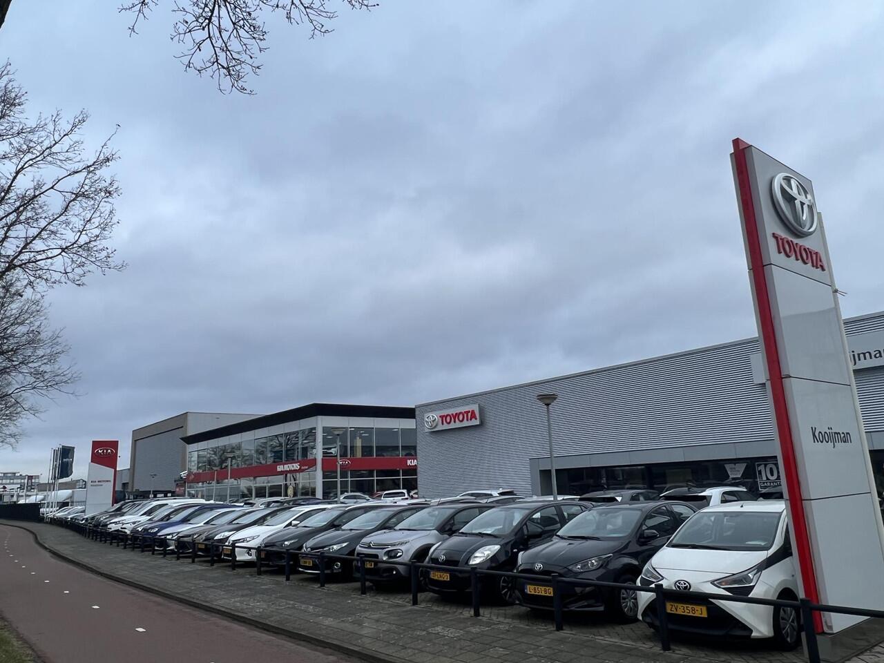 Toyota URBAN CRUISER Active 49 kWh ACTIE! SNEL RIJDEN! Nu ¤1.500,- voordeel! Nu extra scherp geprijsd! 0344-611400