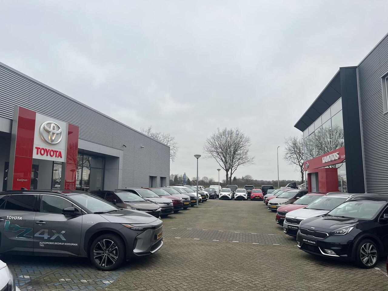 Toyota URBAN CRUISER Active 49 kWh ACTIE! SNEL RIJDEN! Nu ¤1.500,- voordeel! Nu extra scherp geprijsd! 0344-611400
