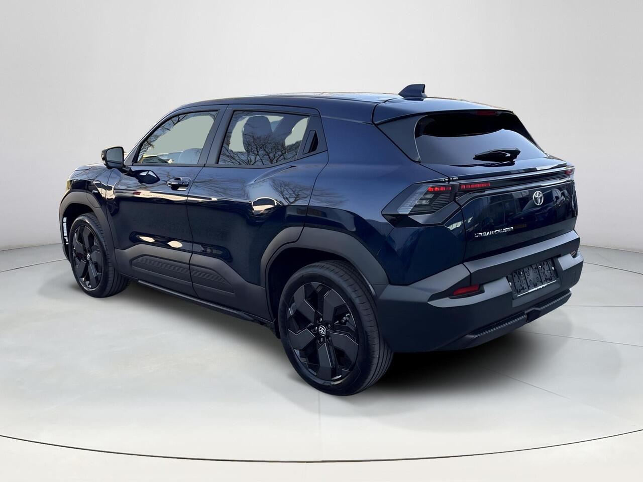 Toyota URBAN CRUISER Executive 61 kWh **CELESTIAL BLUE/ NIEUWE AUTO**