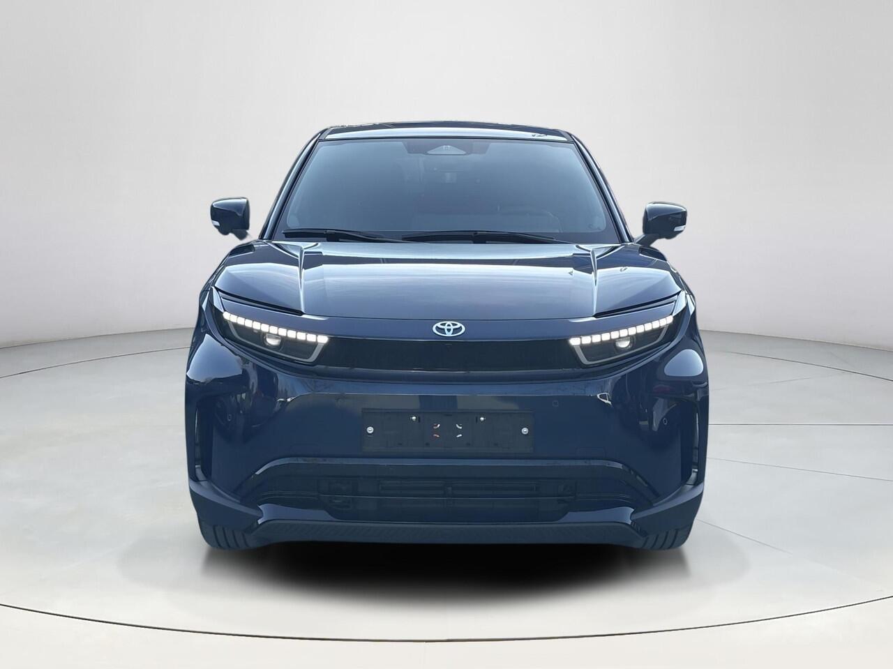Toyota URBAN CRUISER Executive 61 kWh **CELESTIAL BLUE/ NIEUWE AUTO**
