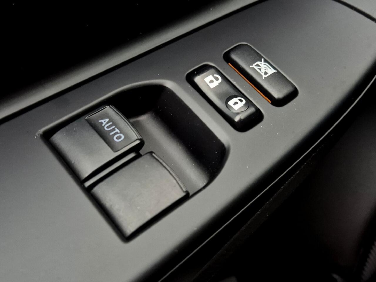 Toyota YARIS 1.5 Hybrid Automaat Design Sport | Stoelverwarming