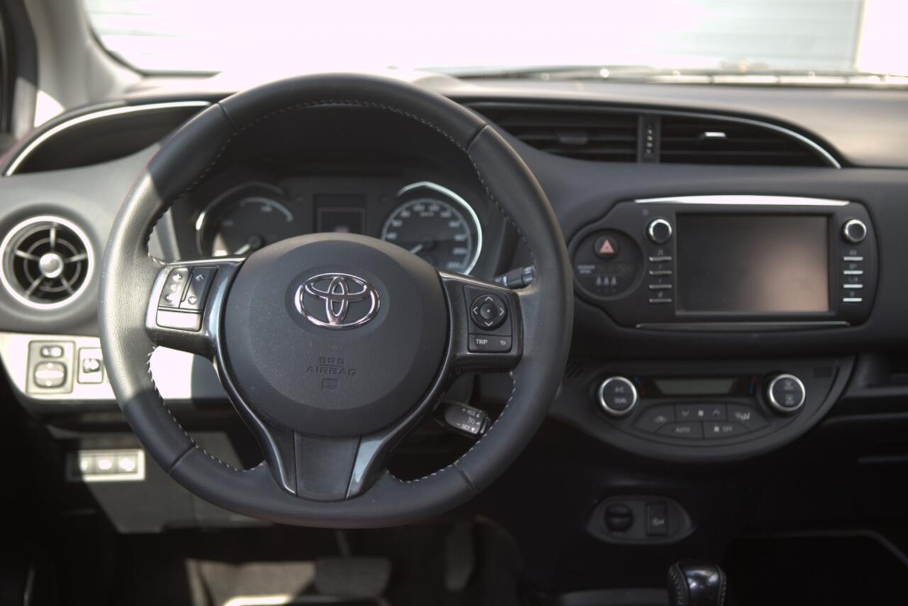 Toyota YARIS 1.5 Hyb. Dynamic