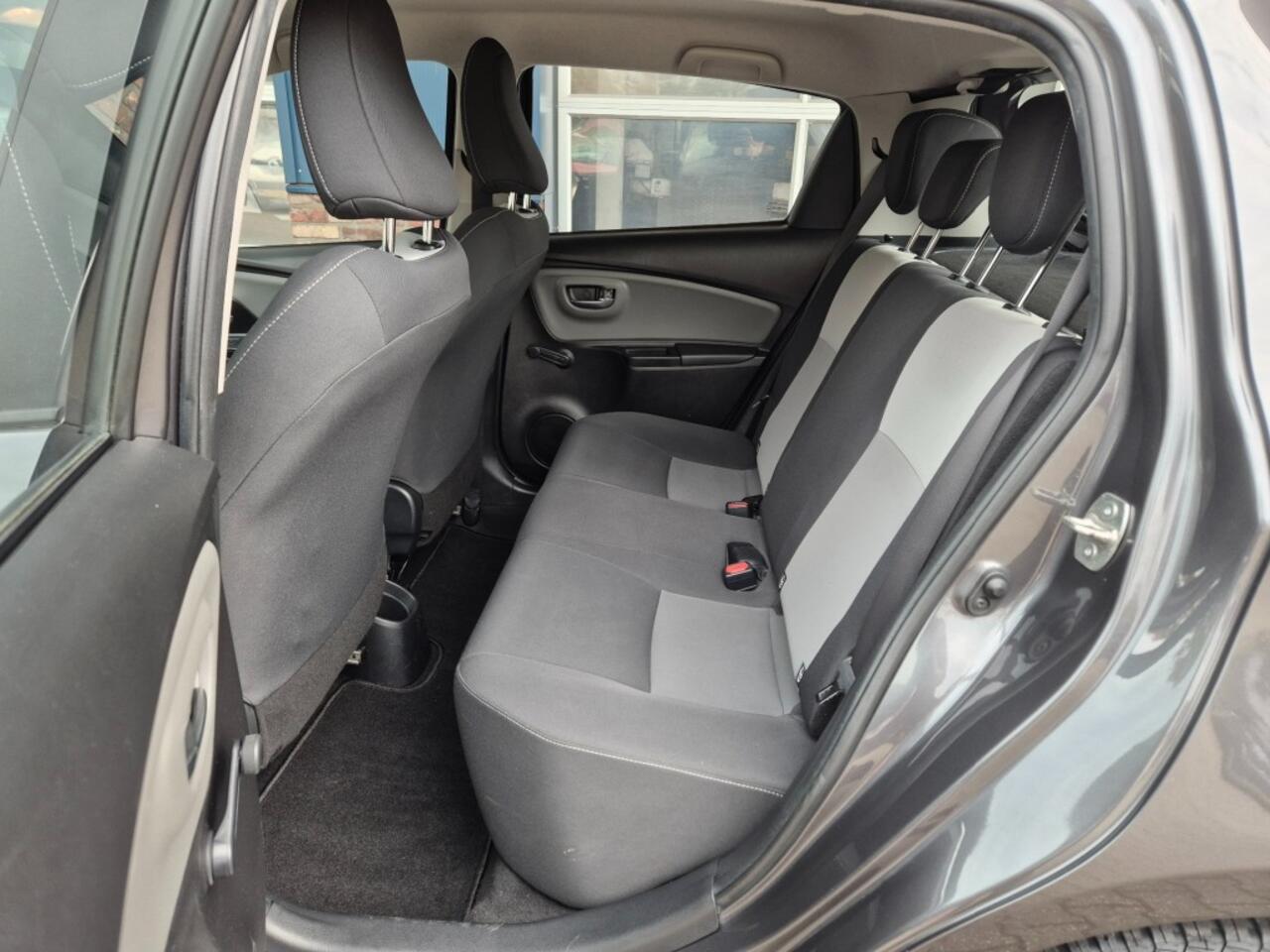 Toyota YARIS 1.0 VVT-I ASPIRATION, Camera, Cruise controle ALL IN prijs.