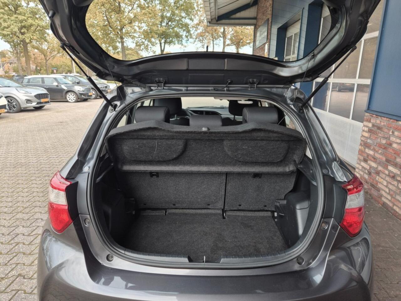 Toyota YARIS 1.0 VVT-I ASPIRATION, Camera, Cruise controle ALL IN prijs.