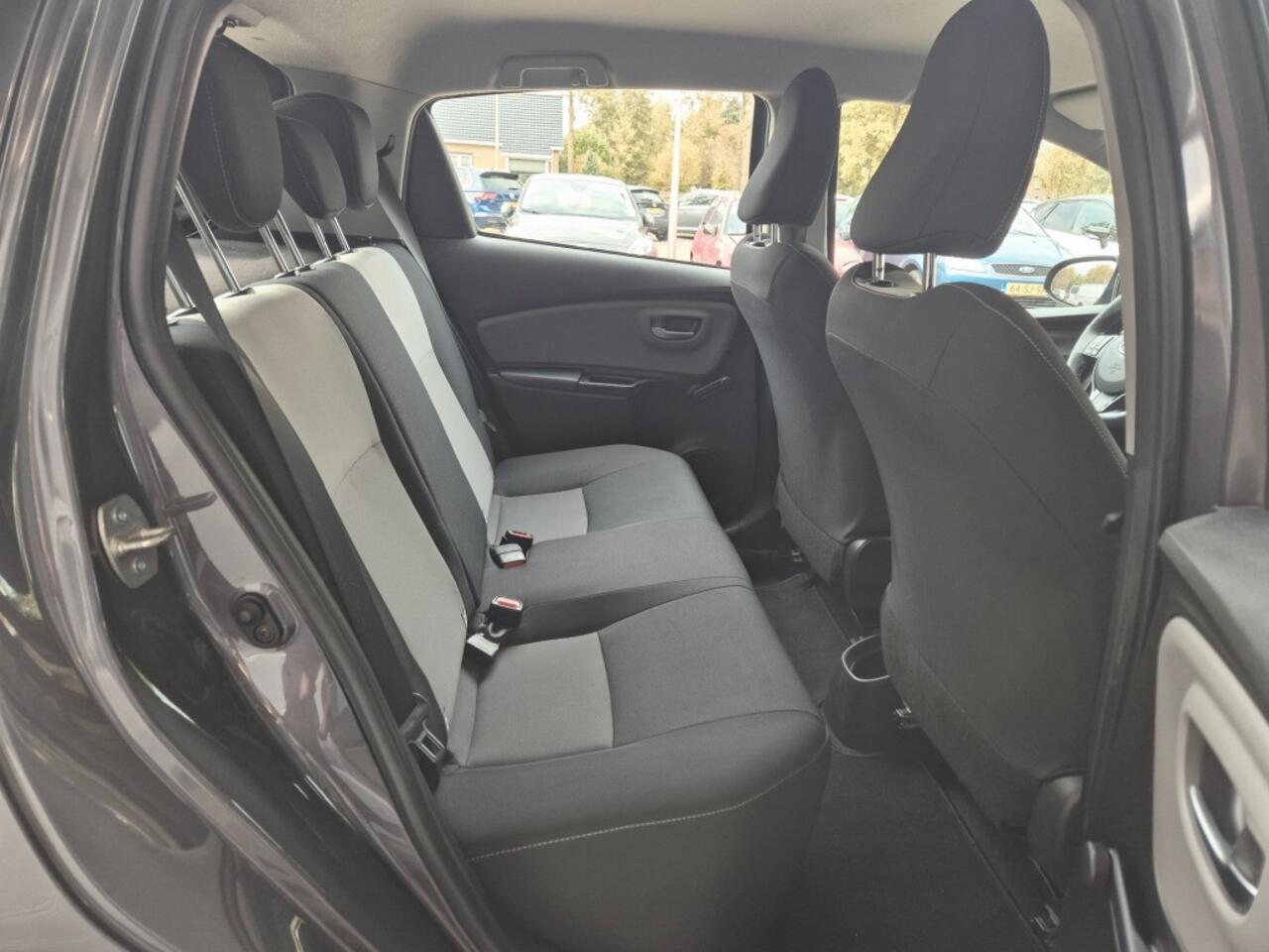 Toyota YARIS 1.0 VVT-I ASPIRATION, Camera, Cruise controle ALL IN prijs.