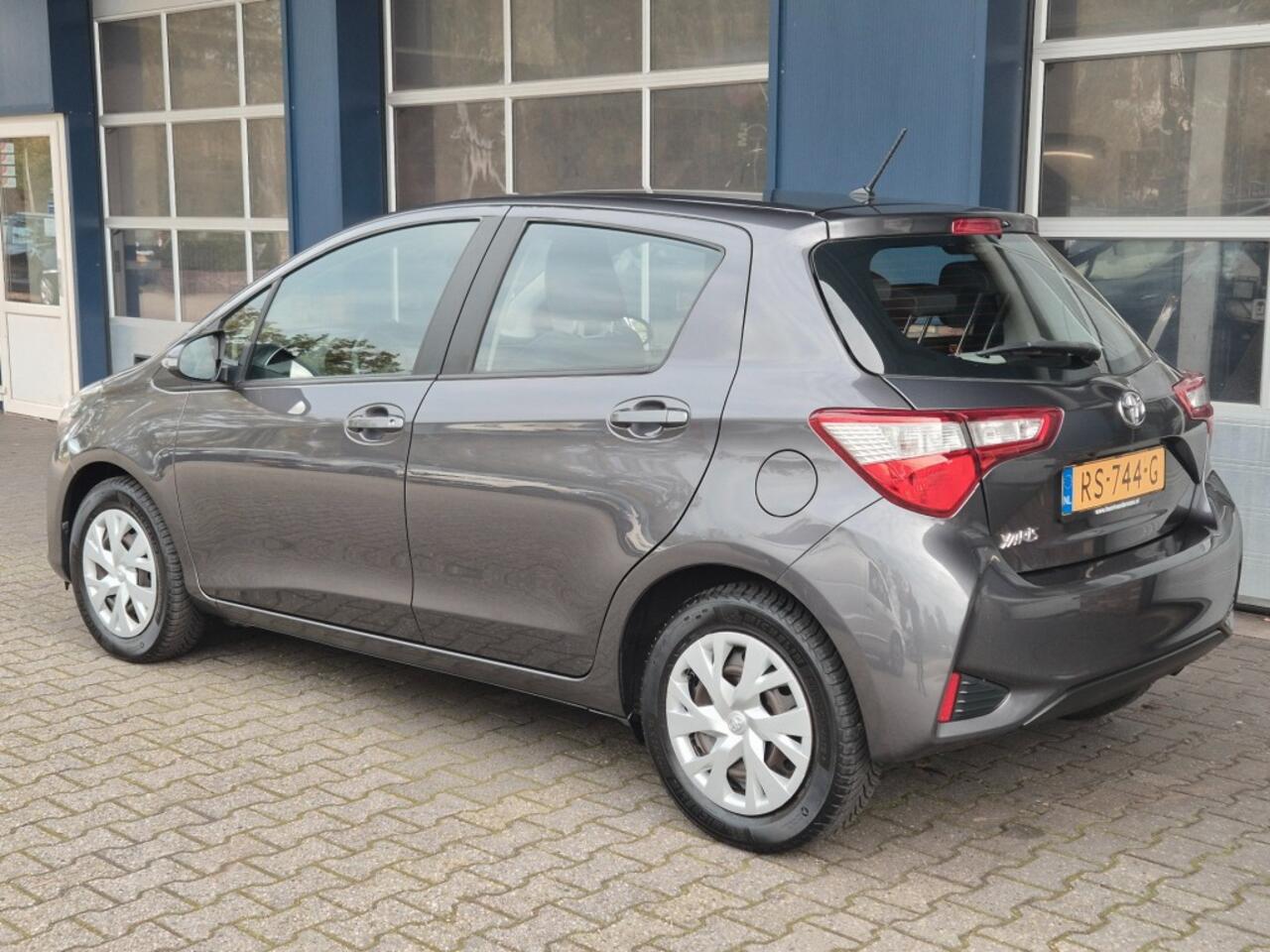 Toyota YARIS 1.0 VVT-I ASPIRATION, Camera, Cruise controle ALL IN prijs.