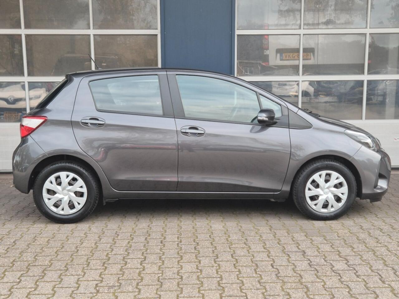 Toyota YARIS 1.0 VVT-I ASPIRATION, Camera, Cruise controle ALL IN prijs.