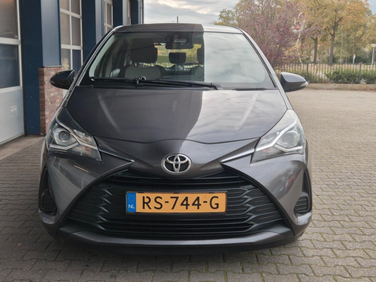Toyota YARIS 1.0 VVT-I ASPIRATION, Camera, Cruise controle ALL IN prijs.