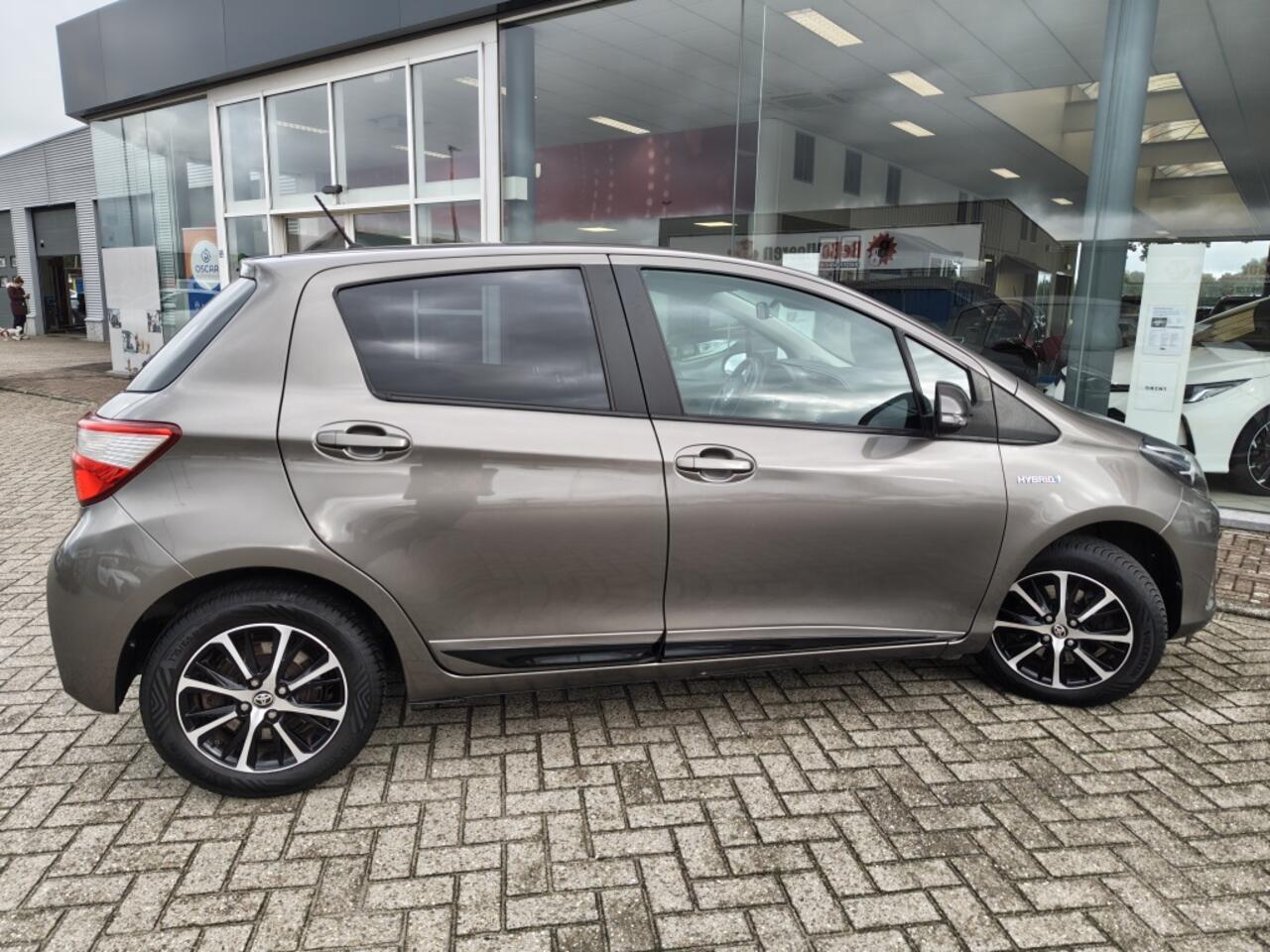 Toyota YARIS 1.5 Hybrid Dynamic | Cruise | Stoelverwarming | Achteruitrijcame